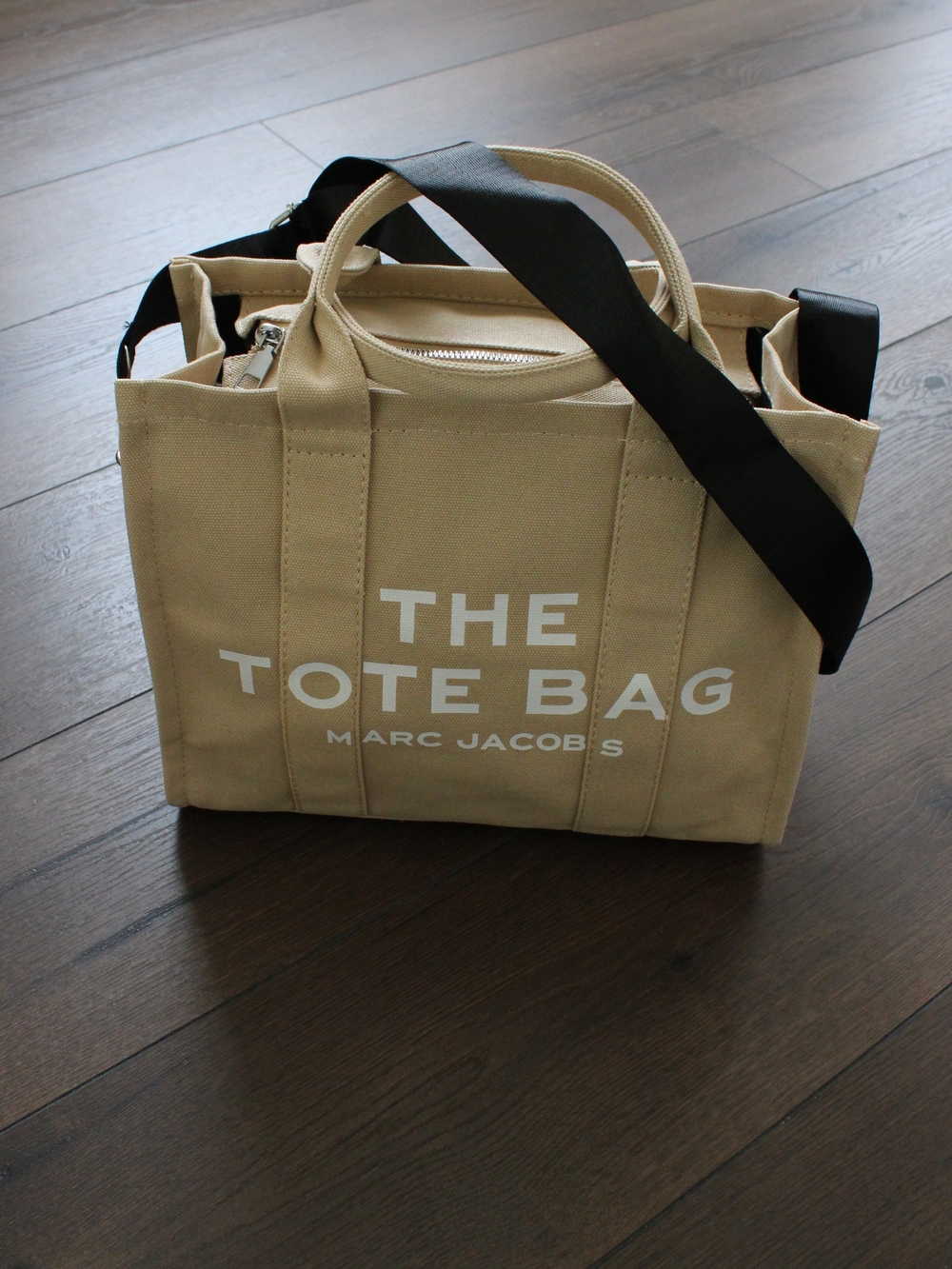 Marc Jacobs Tan Canvas The Tote Bag Messenger